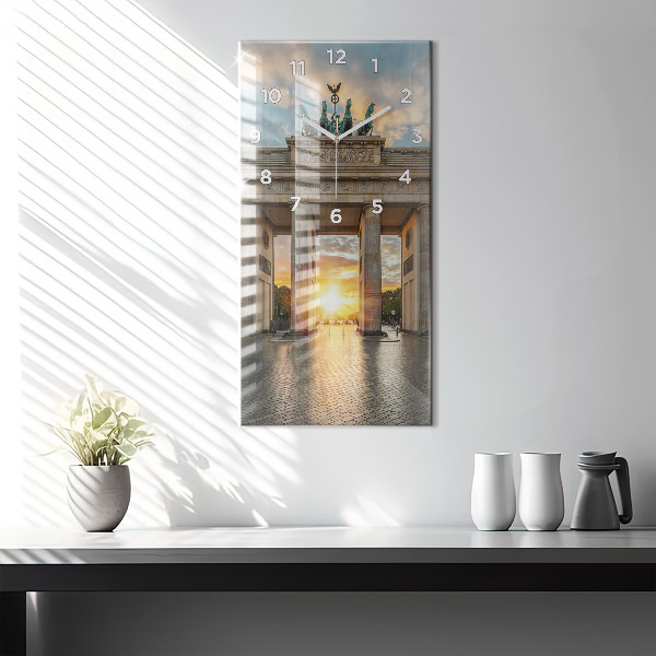 Horloge rectangulaire verticale Porte de Brandebourg à Berlin
