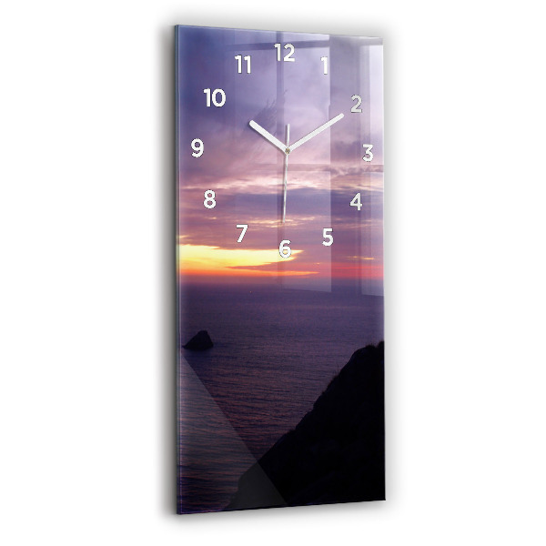 Horloge rectangulaire verticale Tête de pierre