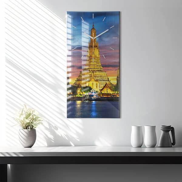 Horloge rectangulaire verticale Temple à Bangkok en Thaïlande