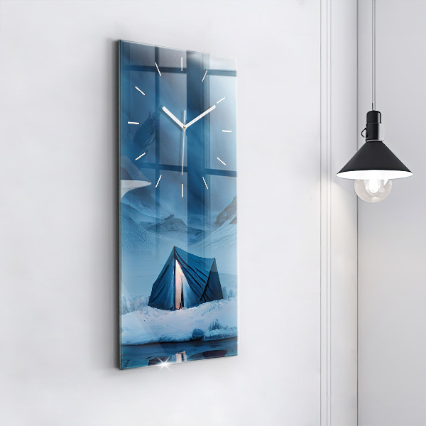 Horloge murale verticale 'Tente dans les montagnes d''Islande'