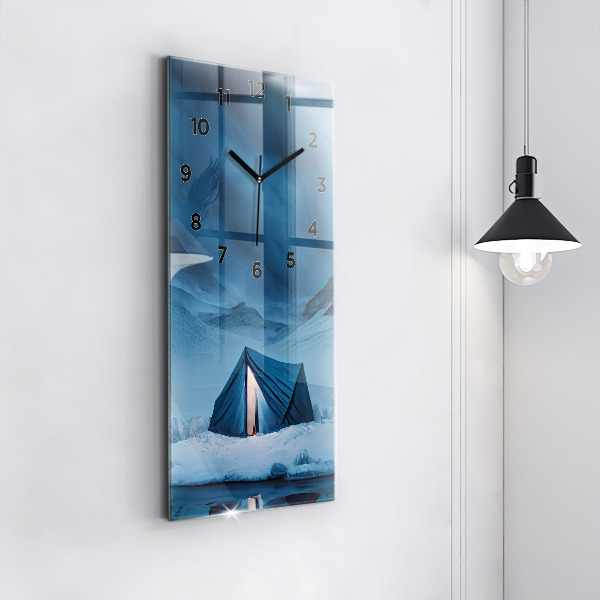 Horloge murale verticale 'Tente dans les montagnes d''Islande'