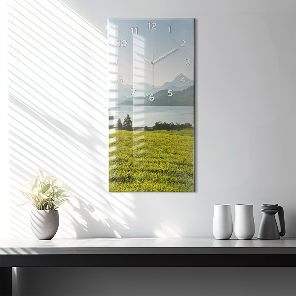 Horloge murale verticale Montagnes et champs