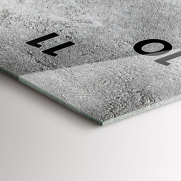 Horloge murale verticale Olives minimalistes