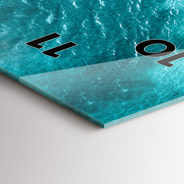 Horloge rectangulaire verticale gens de la plage de la mer