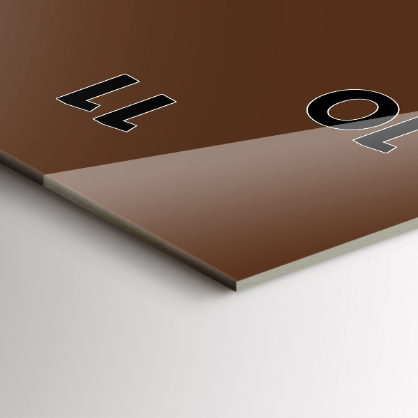 Horloge murale verticale Couleur marron