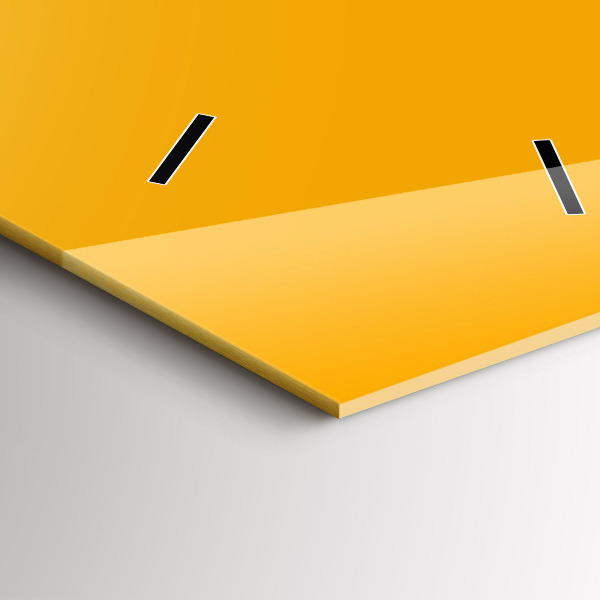 Horloge murale verticale Couleur jaune doré