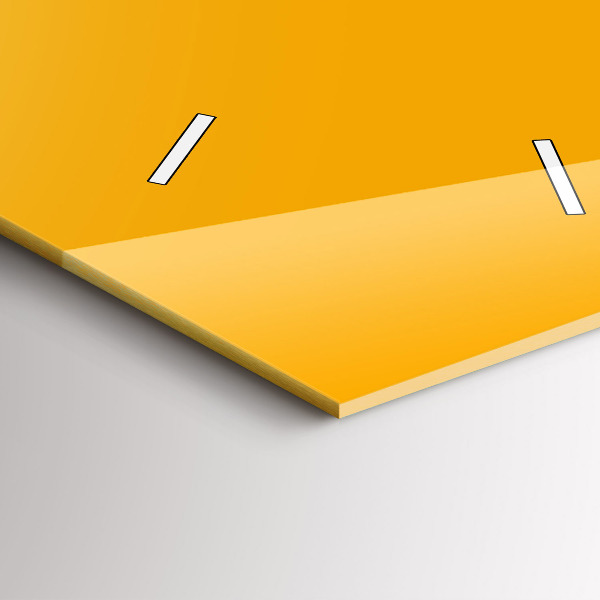 Horloge murale verticale Couleur jaune doré