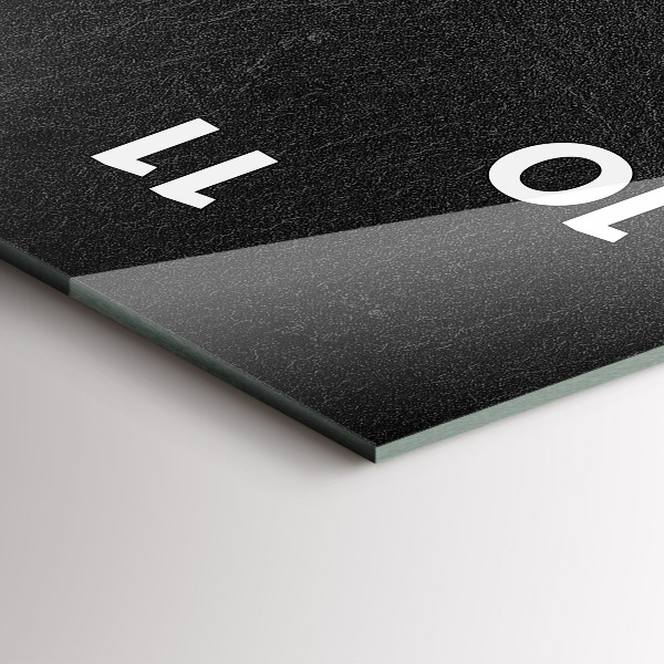 Horloge murale verticale Roche sombre