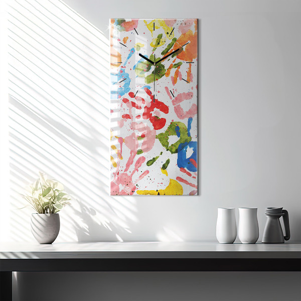 Horloge murale verticale 'Empreintes de mains d''enfants'
