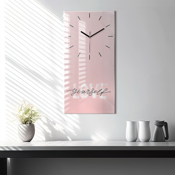 Horloge rectangulaire verticale 'L''inscription Aimez-vous'
