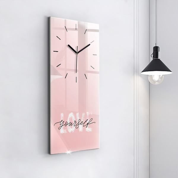 Horloge rectangulaire verticale 'L''inscription Aimez-vous'