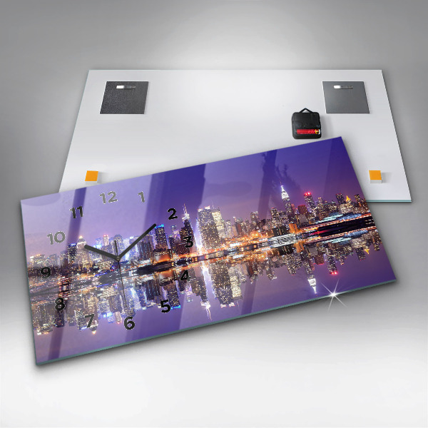Horloge rectangulaire horizontale New York la nuit