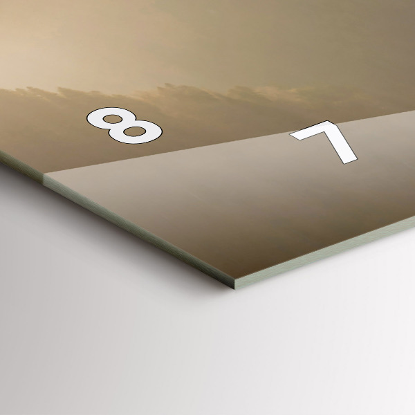 Horloge rectangulaire horizontale Un arbre dans les montagnes