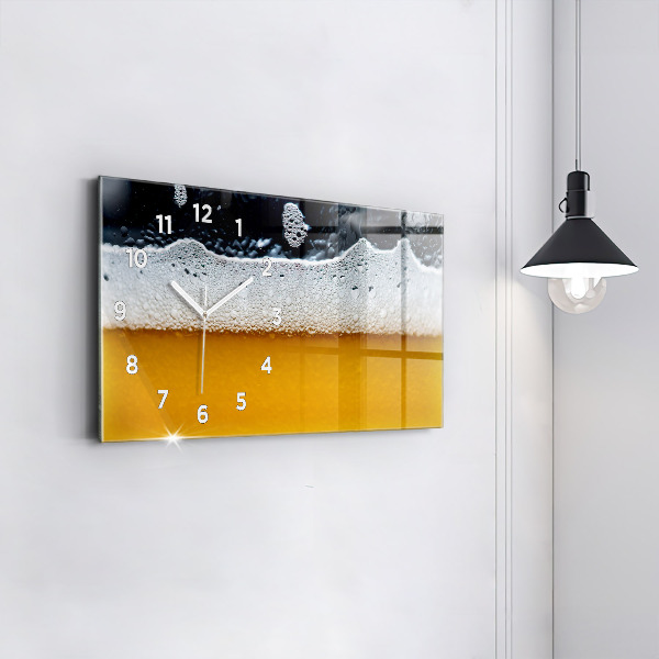Horloge murale horizontale Gros plan sur la bière