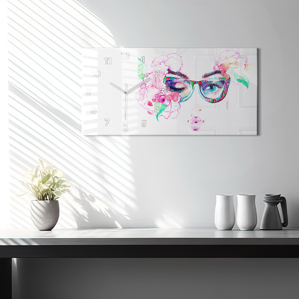 Horloge rectangulaire horizontale 'Visage d''une femme avec des lunettes'