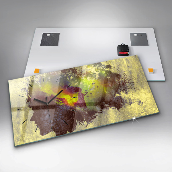 Horloge murale horizontale Femme dans la forêt