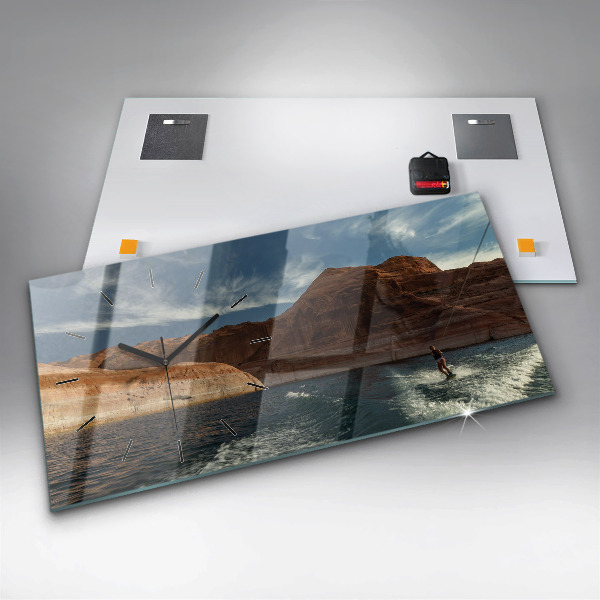 Horloge murale horizontale Personne sur des skis nautiques