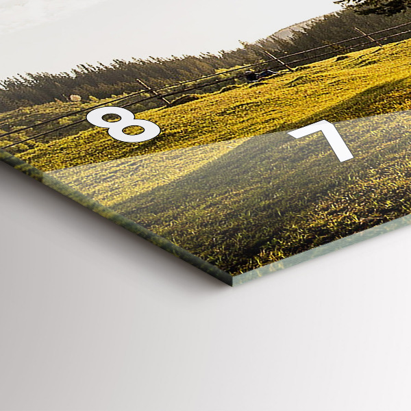 Horloge murale horizontale Un arbre sur une colline