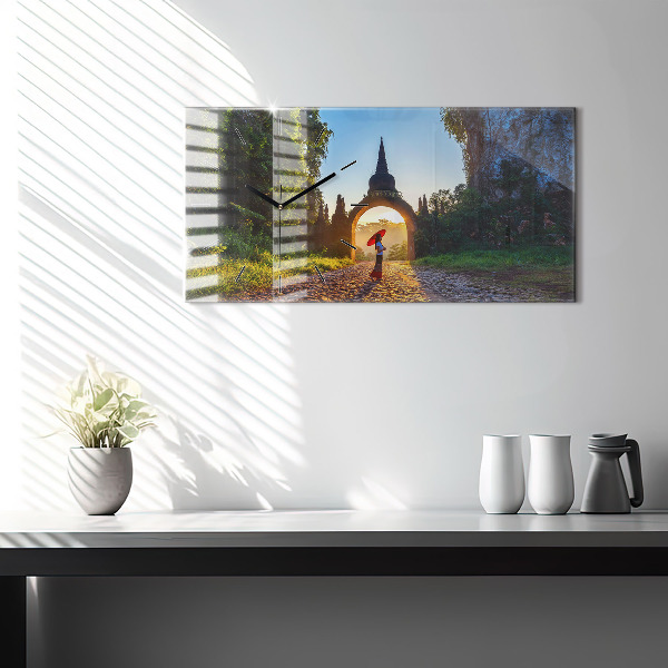 Horloge rectangulaire horizontale Parc de Surat Thani en Thaïlande