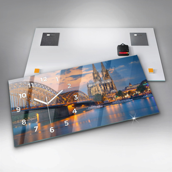 Horloge rectangulaire horizontale Vue de la mairie