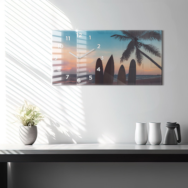 Horloge rectangulaire horizontale Surfer sur la plage