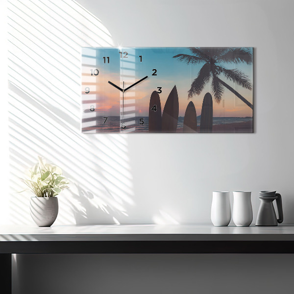 Horloge rectangulaire horizontale Surfer sur la plage