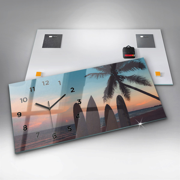 Horloge rectangulaire horizontale Surfer sur la plage