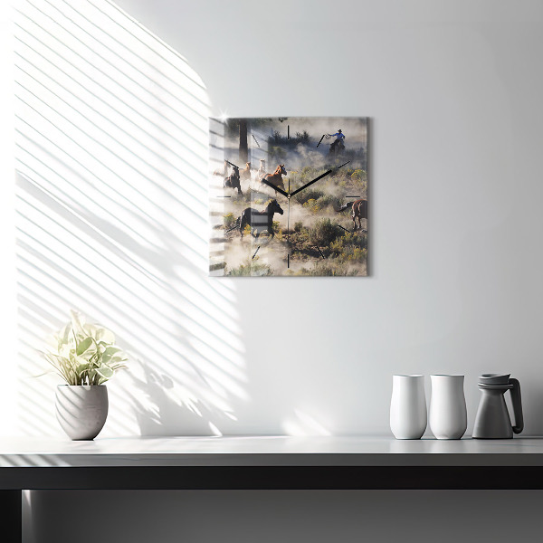 Horloge murale carrée Un troupeau de chevaux au galop