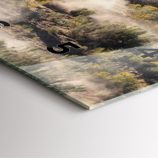 Horloge murale carrée Un troupeau de chevaux au galop