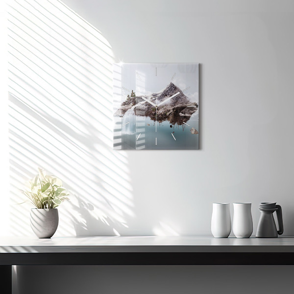 Horloge murale carrée 'L''île volante et la cascade'