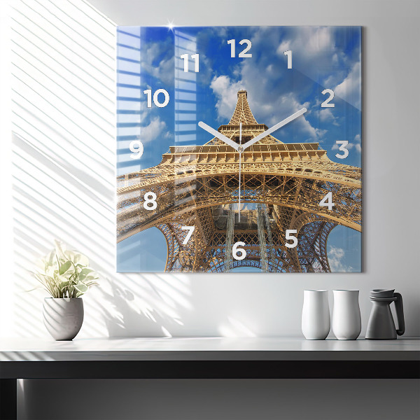 Horloge carrée en verre Tour Eiffel en France