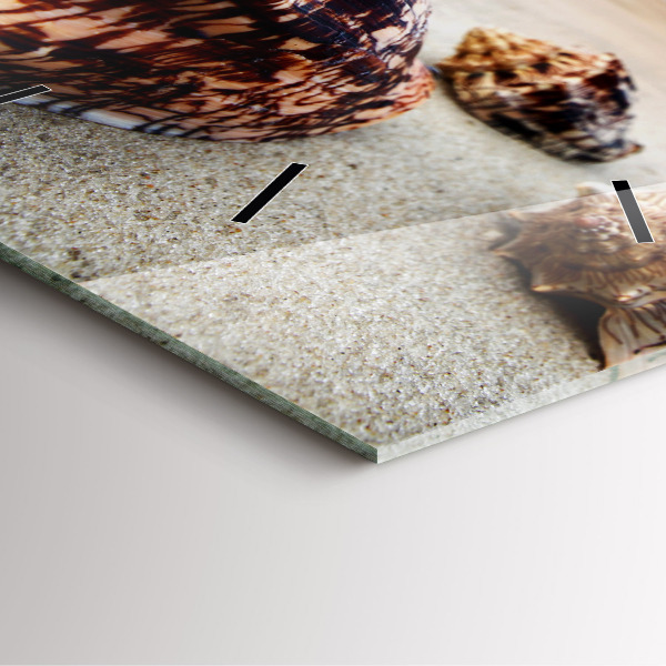 Horloge murale carrée Un coquillage sur la plage