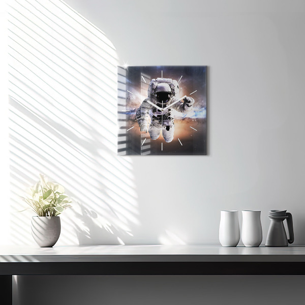 Pendule carrée en verre 'Astronaute dans l''espace'