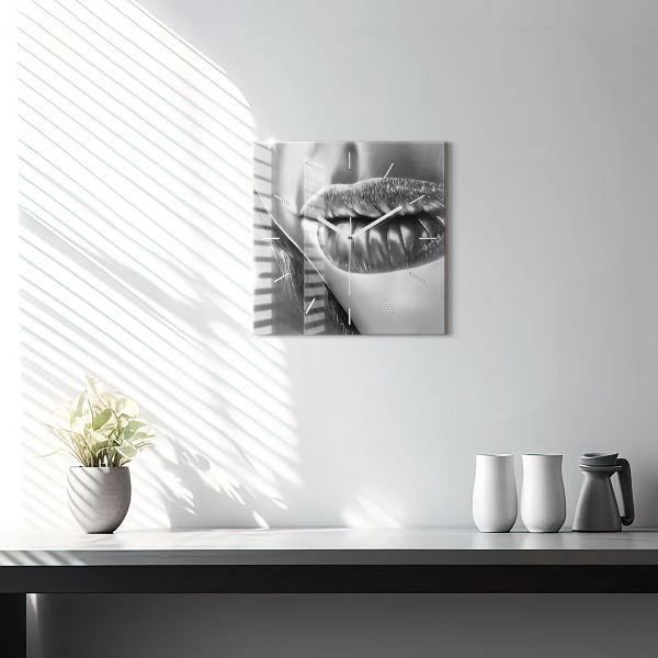 Horloge murale carrée Les lèvres de la femme