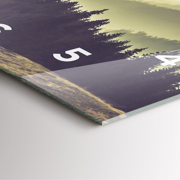 Horloge murale carrée Pentes brumeuses des montagnes