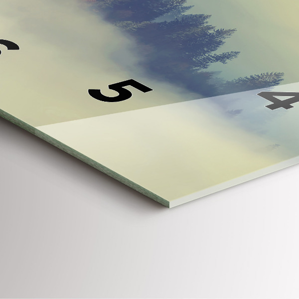 Horloge murale carrée Aigle de la forêt brumeuse