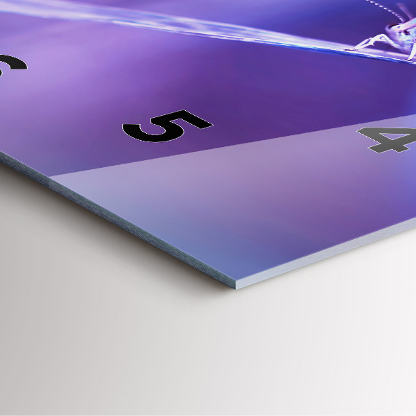 Horloge murale carrée 'Papillon sur l''herbe'