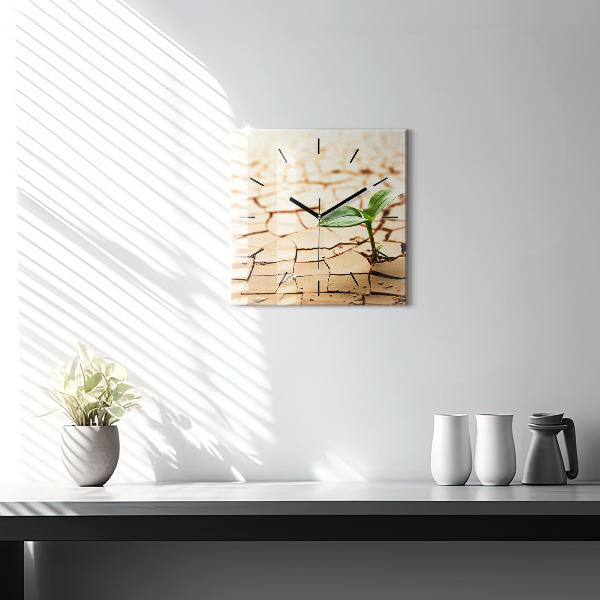Horloge murale carrée Planter dans un sol sec