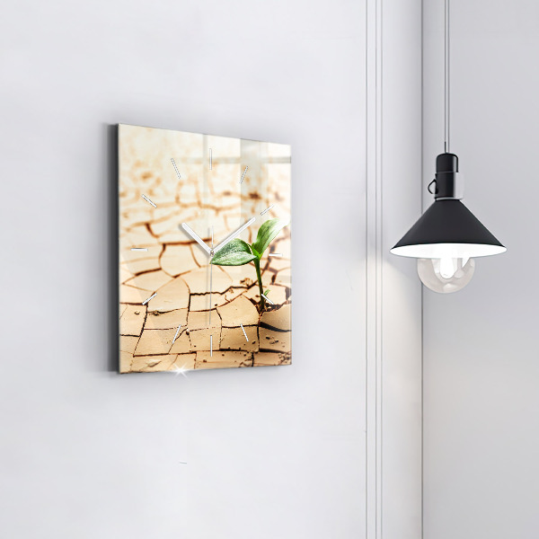 Horloge murale carrée Planter dans un sol sec