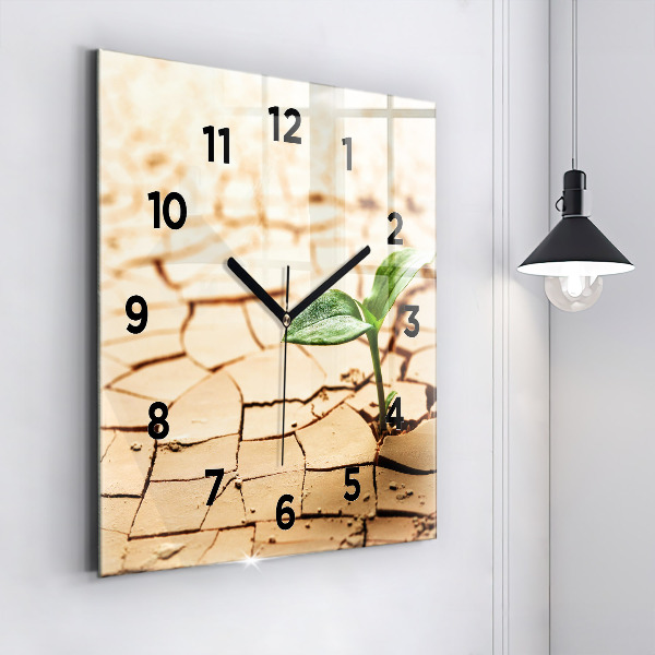 Horloge murale carrée Planter dans un sol sec