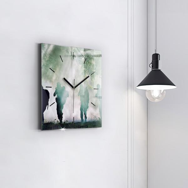 Horloge murale carrée 'Soldats de l''armée dans la forêt'