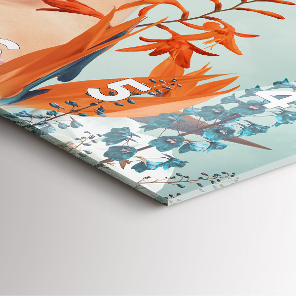 Horloge murale carrée Femme avec des fleurs