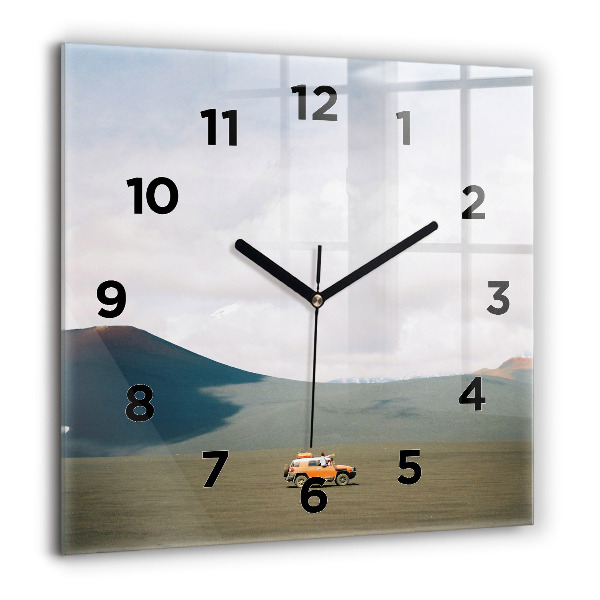 Horloge murale carrée Véhicule dans le désert du Kamtchatka