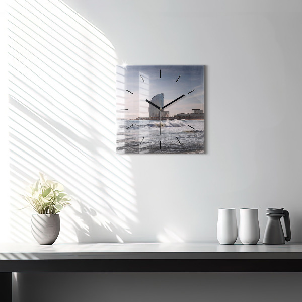 Horloge murale carrée Surfeur de Barcelone