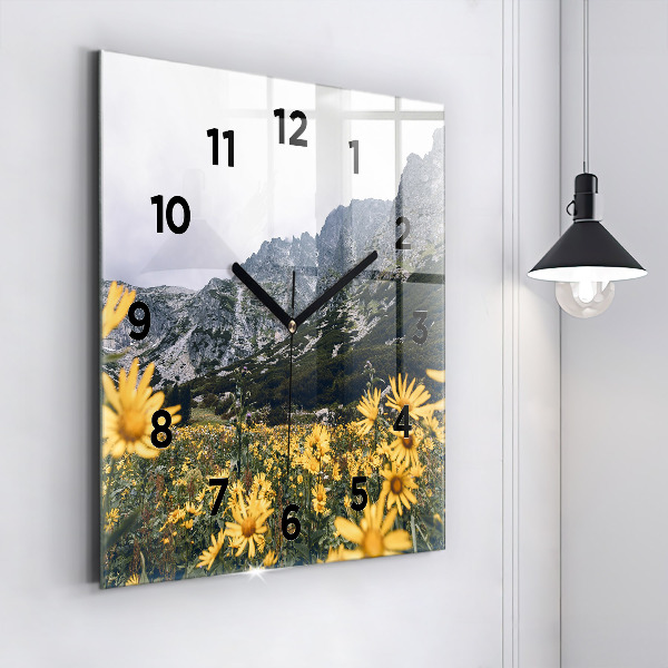 Horloge murale carrée Fleurs des prés dans les montagnes