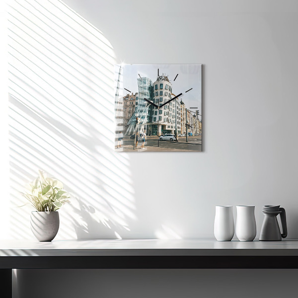 Horloge murale carrée Maison dansante de Prague