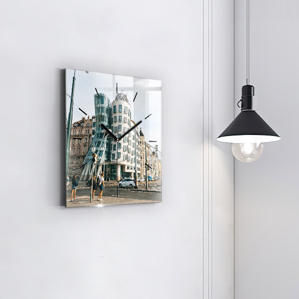 Horloge murale carrée Maison dansante de Prague