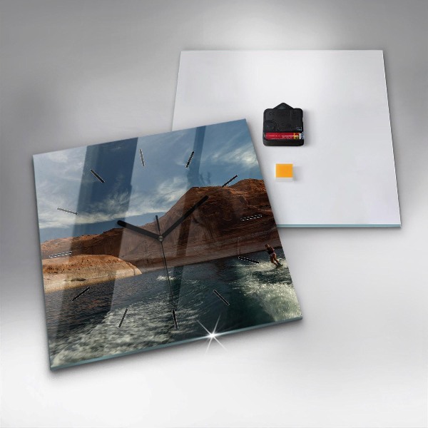 Horloge murale carrée Personne sur des skis nautiques