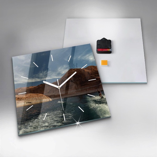 Horloge murale carrée Personne sur des skis nautiques