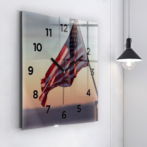 Horloge murale carrée Drapeau des États-Unis flottant